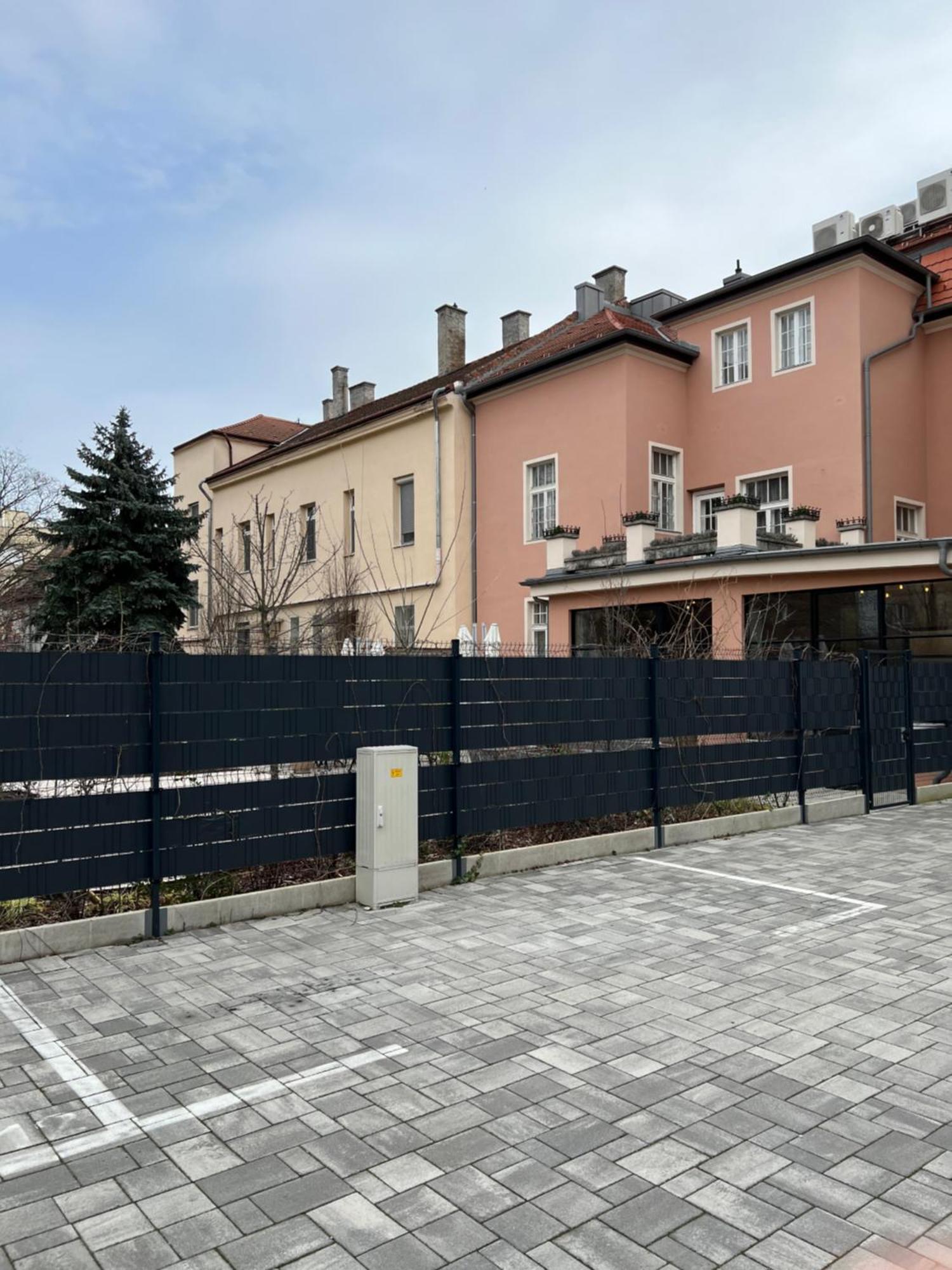 Nest Hotel Győr Eksteriør billede